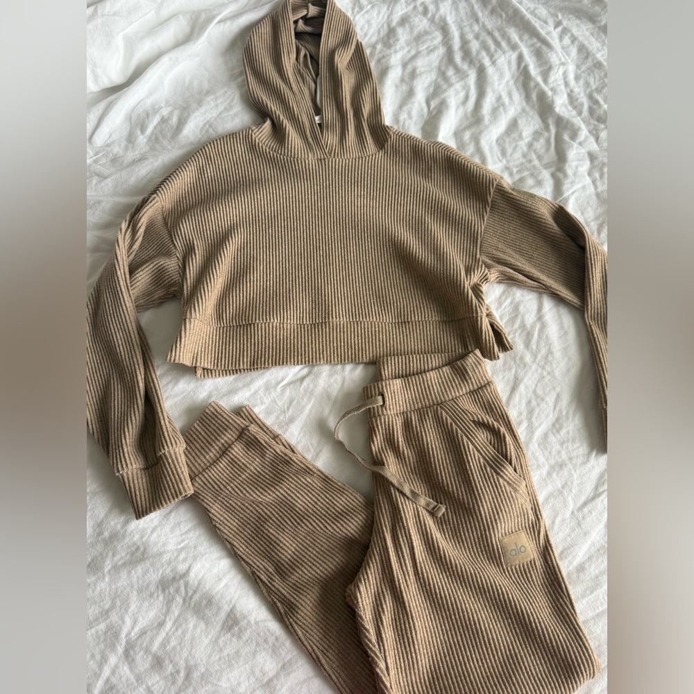 Alo Muse Set - Camel